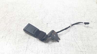 Recambio de enganche cinturon trasero izquierdo para opel corsa f 2019- gs referencia OEM IAM 6403047ETD  