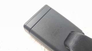 Recambio de enganche cinturon trasero izquierdo para opel corsa f 2019- gs referencia OEM IAM 6403047ETD  