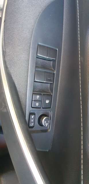 Recambio de mando elevalunas delantero izquierdo para toyota corolla (e21) 2019- hybrid style referencia OEM IAM 8404002280  