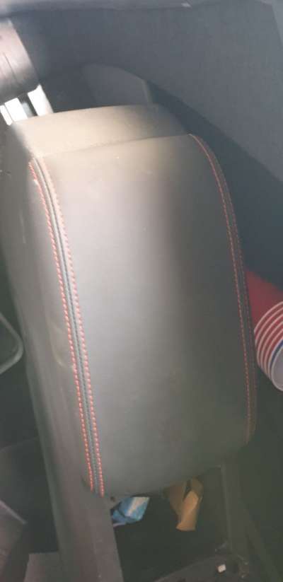 Recambio de apoyabrazos central para peugeot 308 sw 2014- gt line referencia OEM IAM 98146730ZD  