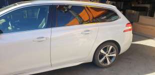 Recambio de puerta trasera izquierda para peugeot 308 sw 2014- gt line referencia OEM IAM 9805267180  
