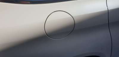 Recambio de tapa exterior combustible para peugeot 308 sw 2014- gt line referencia OEM IAM 9818229080  