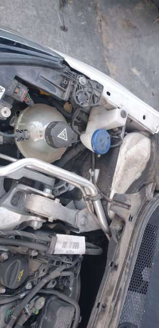 Recambio de deposito limpia para peugeot 308 sw 2014- gt line referencia OEM IAM 9819955680  