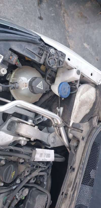 Recambio de deposito limpia para peugeot 308 sw 2014- gt line referencia OEM IAM 9819955680  
