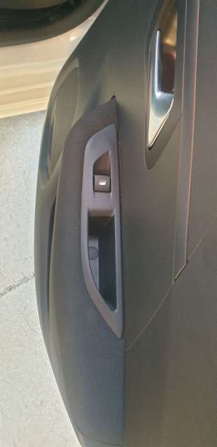 Recambio de mando elevalunas trasero derecho para peugeot 208 (p2) 2019- active referencia OEM IAM 98044803ZD  