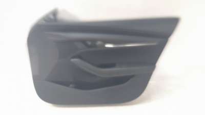 Recambio de guarnecido puerta delantera derecha para mazda 3 sedán (bp) 2019- referencia OEM IAM BCJH6843Z  