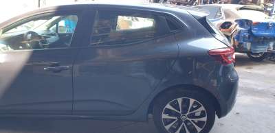 Recambio de puerta trasera izquierda para renault clio v 2019- intens referencia OEM IAM 821017920R  