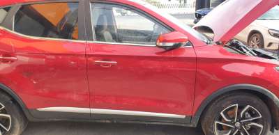 Recambio de puerta delantera derecha para mg zs 2022- comfort referencia OEM IAM 10318336  