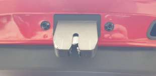 Recambio de cerradura maletero / porton para mg zs 2022- comfort referencia OEM IAM 10459738  