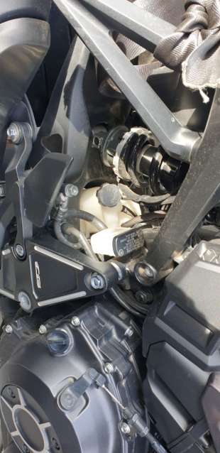 Recambio de deposito expansion para honda cb1000 r 2017- cb 1000r referencia OEM IAM 19101MKJD00  