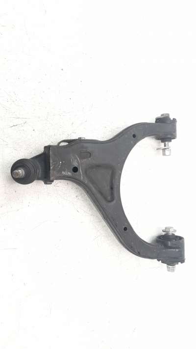 Recambio de brazo suspension inferior delantero izquierdo para ssangyong rexton 2021- limited 4x4 referencia OEM IAM 4451036000 