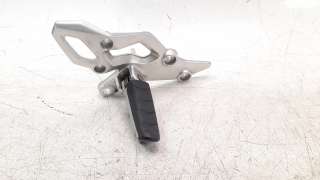 Recambio de estribo lateral para bmw r 1200 r 2015-2019 r 1200 r referencia OEM IAM 46718540797  