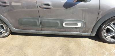 Recambio de estribos laterales para citroën c3 2016- feel pack referencia OEM IAM 9813817380  