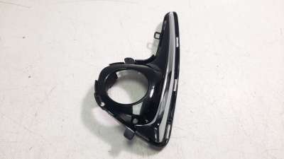 Recambio de rejilla paragolpes izquierda para toyota yaris 2017- hybrid active referencia OEM IAM 814820D340  TY3302144