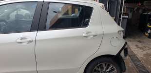 Recambio de puerta trasera izquierda para toyota yaris 2017- hybrid active referencia OEM IAM 670040D210  