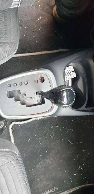Recambio de palanca cambio para toyota yaris 2017- hybrid active referencia OEM IAM 3356052620  