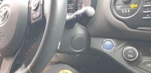 Recambio de columna direccion para toyota yaris 2017- hybrid active referencia OEM IAM 4520A0D061  