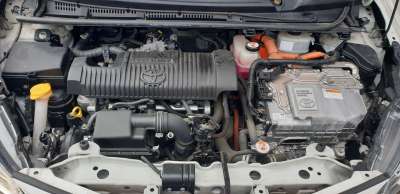 Recambio de catalizador para toyota yaris 2017- hybrid active referencia OEM IAM 1714021110  