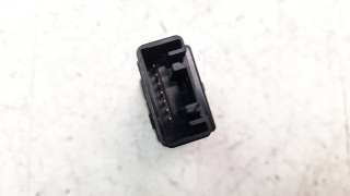 Recambio de interruptor para toyota prius+ 2012- advance referencia OEM IAM 8961W70  