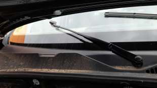 Recambio de brazo limpia delantero derecho para volkswagen amarok 2016- referencia OEM IAM 2H1955410B  