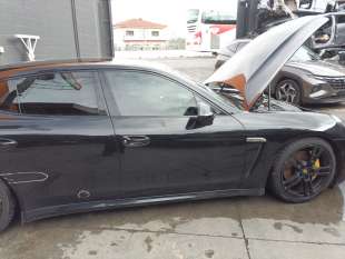 Recambio de puerta delantera derecha para porsche panamera 2009-2016 diesel referencia OEM IAM 97053101202G  