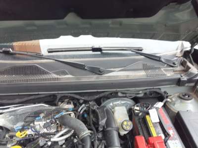 Recambio de brazo limpia delantero izquierdo para dacia duster iii 2024- eco-g 100 essential referencia OEM IAM 288817362R  