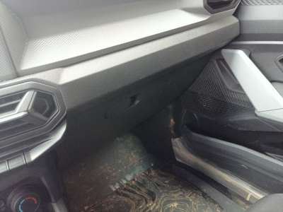 Recambio de guantera para dacia duster iii 2024- eco-g 100 essential referencia OEM IAM   