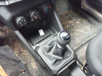 Recambio de pomo palanca cambio para dacia duster iii 2024- eco-g 100 essential referencia OEM IAM 328653104R  