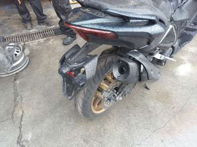 Recambio de portamatriculas para yamaha tmax 2019- tmax referencia OEM IAM BBW216290000  