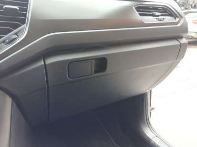Recambio de guantera para volkswagen t-roc 2017- advance style referencia OEM IAM 2GA857097A82V  