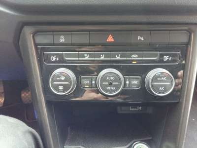 Recambio de mando climatizador para volkswagen t-roc 2017- advance style referencia OEM IAM 5G0907044FC  