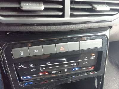Recambio de warning para volkswagen t-cross 2016- life referencia OEM IAM 2GM927132M  