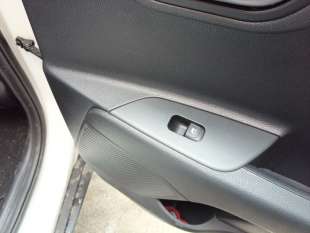 Recambio de mando elevalunas trasero derecho para kia stonic (ybcuv) 2017- drive referencia OEM IAM 93590H8000  