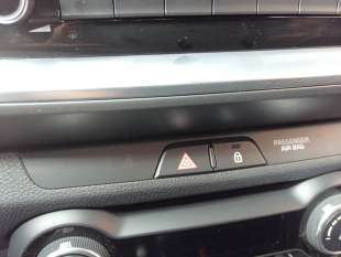 Recambio de warning para kia stonic (ybcuv) 2017- drive referencia OEM IAM 93790H8011WK  