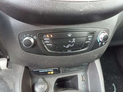 Recambio de mando calefaccion / aire acondicionado para ford tourneo courier (c4a) 2013- trend referencia OEM IAM AV1T19980AL  