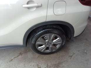 Recambio de aletin trasero izquierdo para suzuki vitara 2015- 1.5 strong hybrid gle 2wd referencia OEM IAM 7726054P005PK  