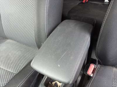 Recambio de apoyabrazos central para suzuki vitara 2015- 1.5 strong hybrid gle 2wd referencia OEM IAM 7585061M005PK  