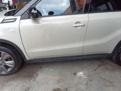 Recambio de estribos laterales para suzuki vitara 2015- 1.5 strong hybrid gle 2wd referencia OEM IAM 7723054P105PK  