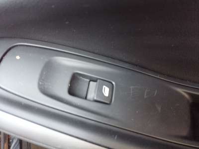 Recambio de mando elevalunas trasero derecho para opel grandland x 2017- 120 aniversario referencia OEM IAM 98044803ZD  