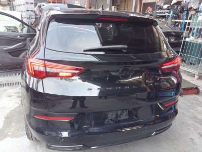 Recambio de porton trasero para opel grandland x 2017- 120 aniversario referencia OEM IAM YP00024780  