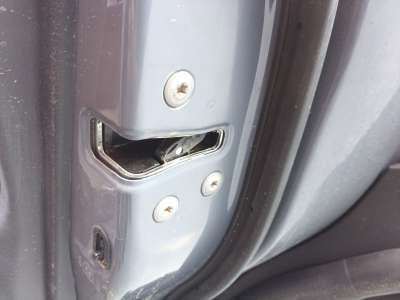Recambio de cerradura puerta trasera derecha para subaru solterra yeam15 - solterra referencia OEM IAM 6905042060  