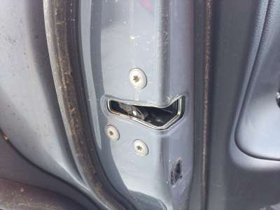 Recambio de cerradura puerta trasera izquierda para subaru solterra yeam15 - solterra referencia OEM IAM 6906042060  
