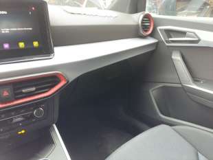 Recambio de guantera para seat arona 2017- fr referencia OEM IAM 6F1857095AE82V  