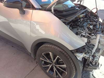 Recambio de aleta delantera derecha para toyota c-hr (_x1_) 2016- 2.0 hybrid (maxh10) referencia OEM IAM 53811F4050  