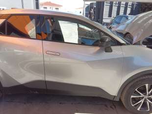 Recambio de puerta delantera derecha para toyota c-hr (_x1_) 2016- 2.0 hybrid (maxh10) referencia OEM IAM 67001F4060  