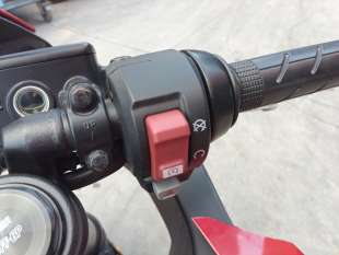 Recambio de piña luces derecha para honda cbr (601cc - ) - cbr 650 r (rh01) referencia OEM IAM 35130MKND11  
