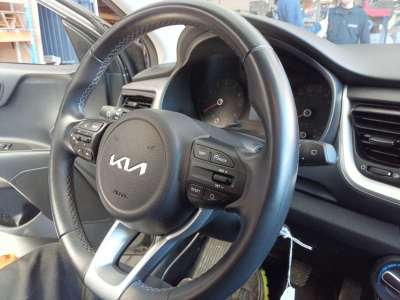 Recambio de columna direccion para kia stonic (ybcuv) 2017- concept referencia OEM IAM 56310H8200  