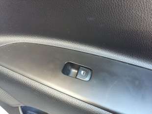 Recambio de mando elevalunas delantero derecho para kia stonic (ybcuv) 2017- concept referencia OEM IAM 93575H8000WK  