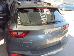 Recambio de porton trasero para kia stonic (ybcuv) 2017- concept referencia OEM IAM 73700H8400  