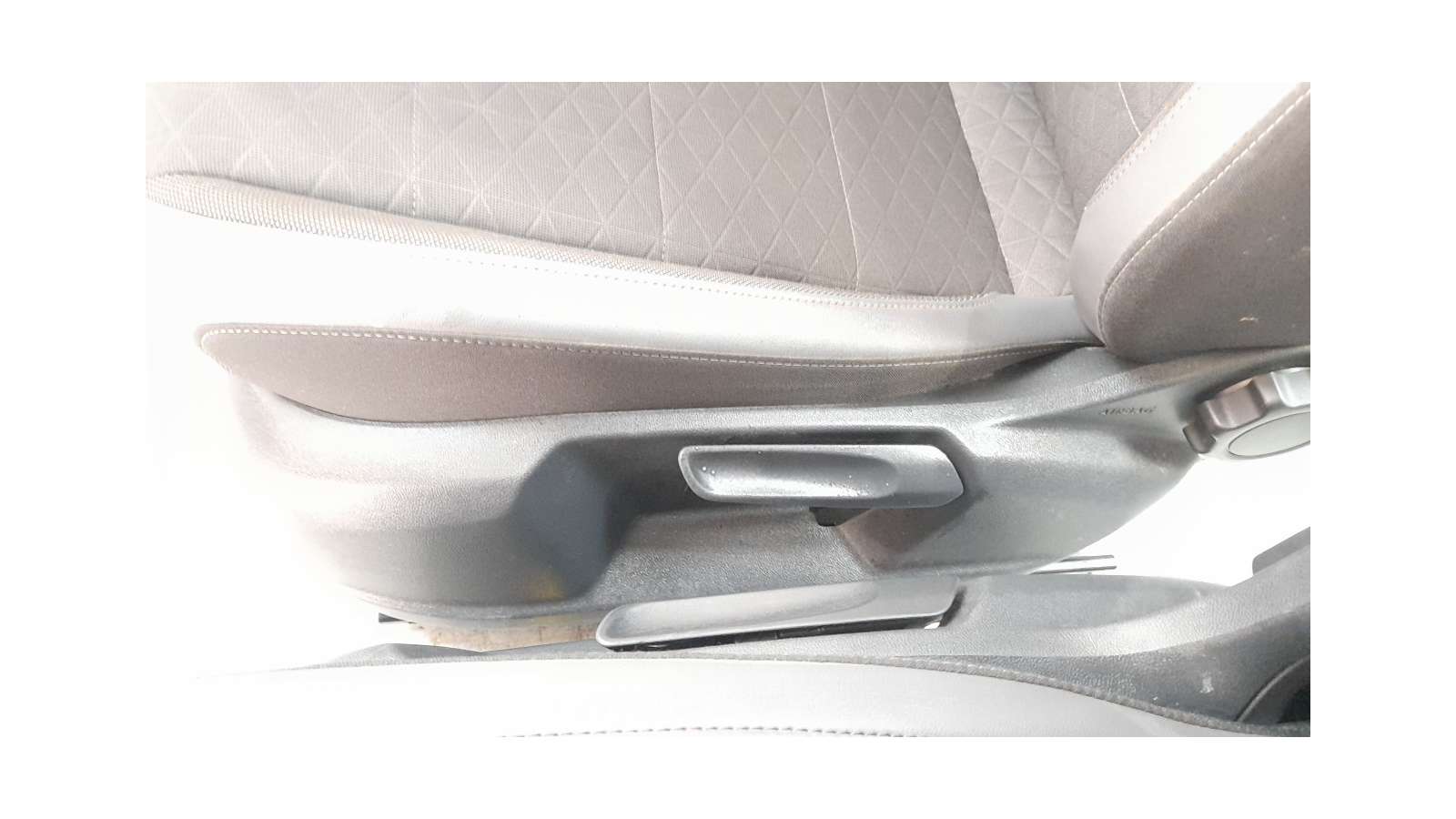 Recambio de juego asientos completo para volkswagen t-cross (c11, d31) 2018- 1.0 tsi referencia OEM IAM 2GM881405   Recambio de juego asientos completo para volkswagen t-cross (c11, d31) 2018- 1.0 tsi referencia OEM IAM 2GM881405